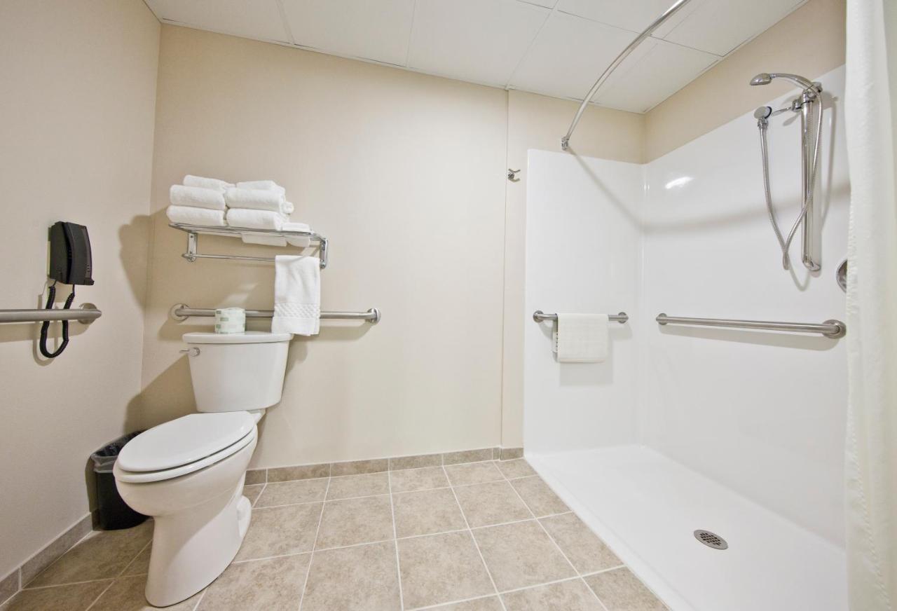 Cobblestone Inn & Suites - Boone Екстер'єр фото