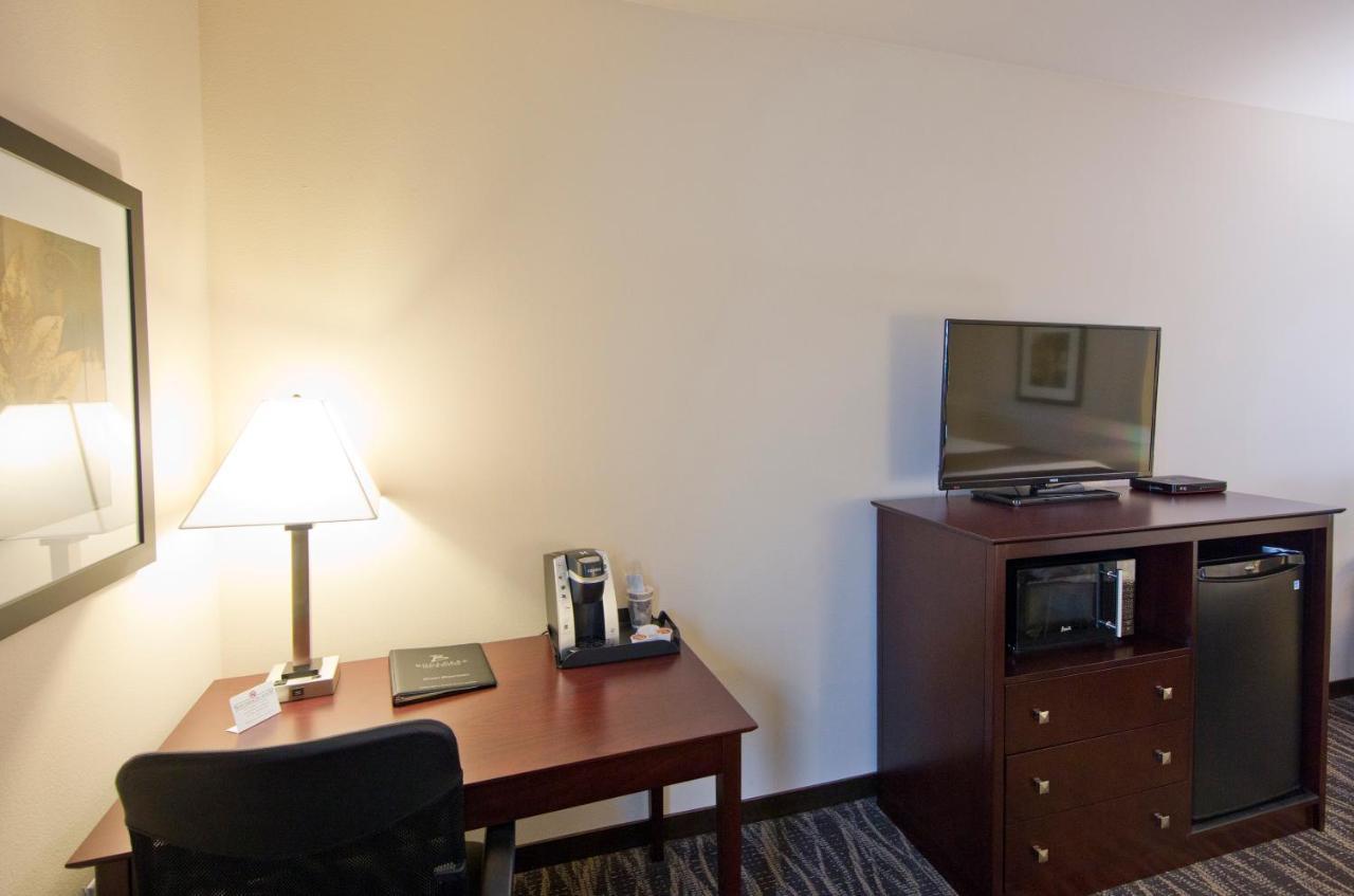 Cobblestone Inn & Suites - Boone Екстер'єр фото