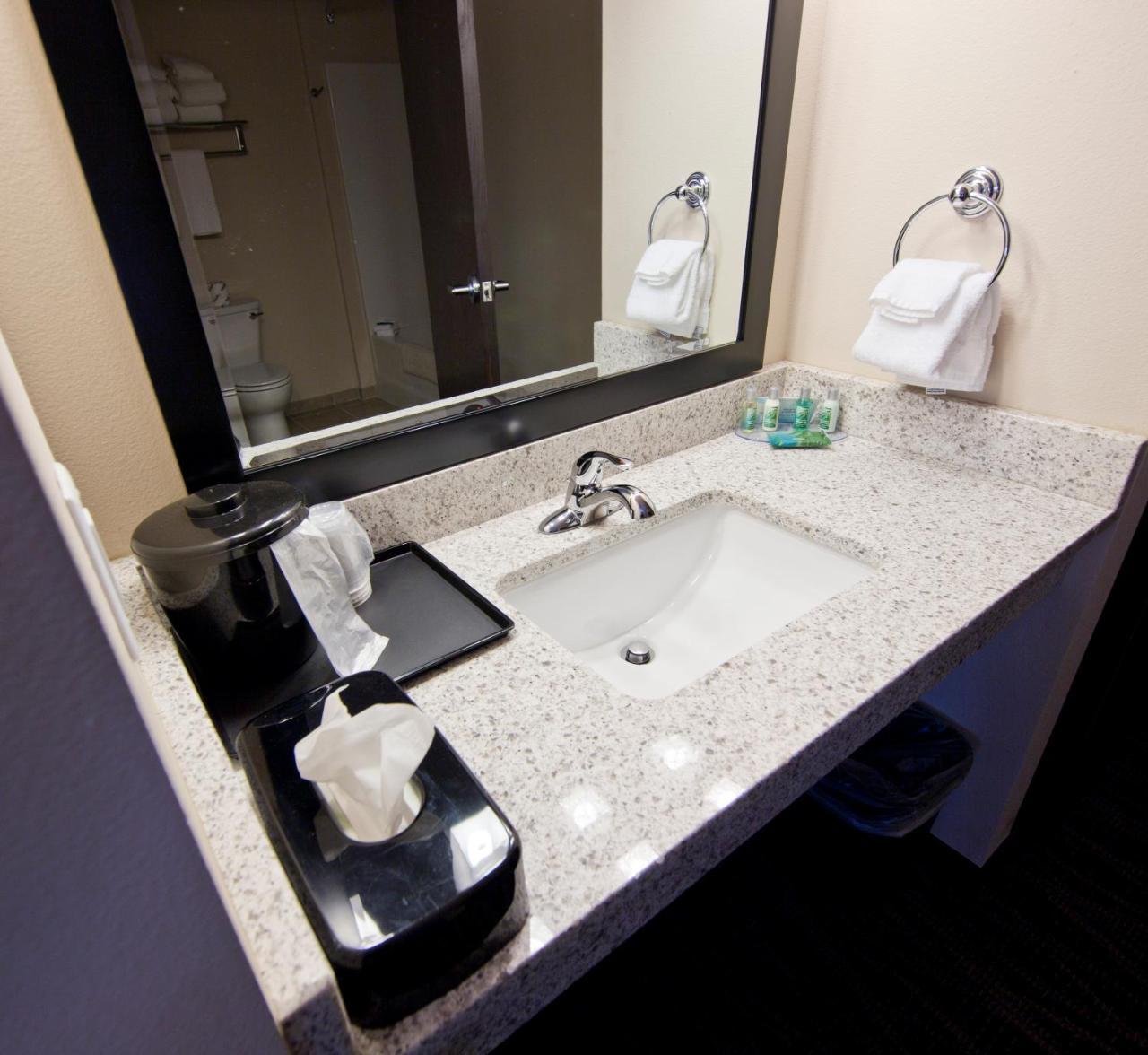 Cobblestone Inn & Suites - Boone Екстер'єр фото